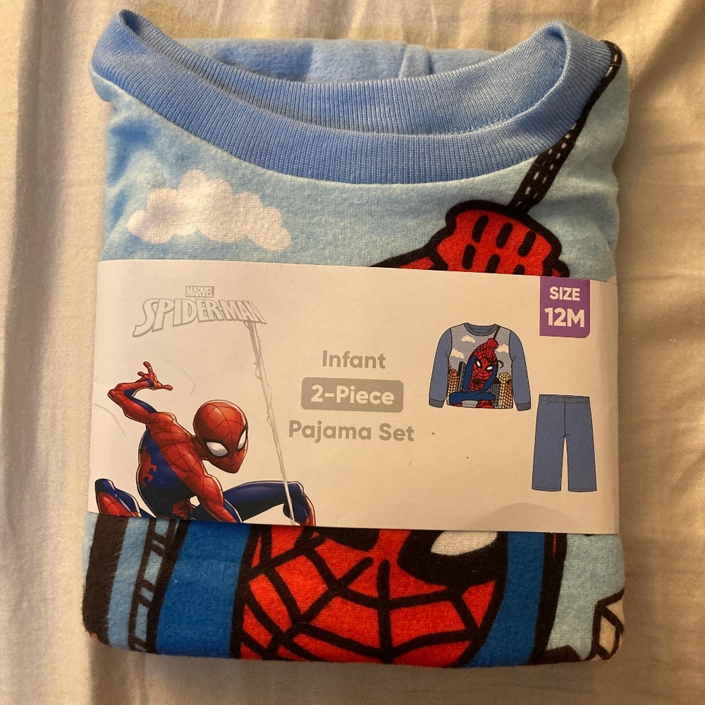 🌷5/$25 Spider-Man 12 month pajama set - Picture 1 of 4